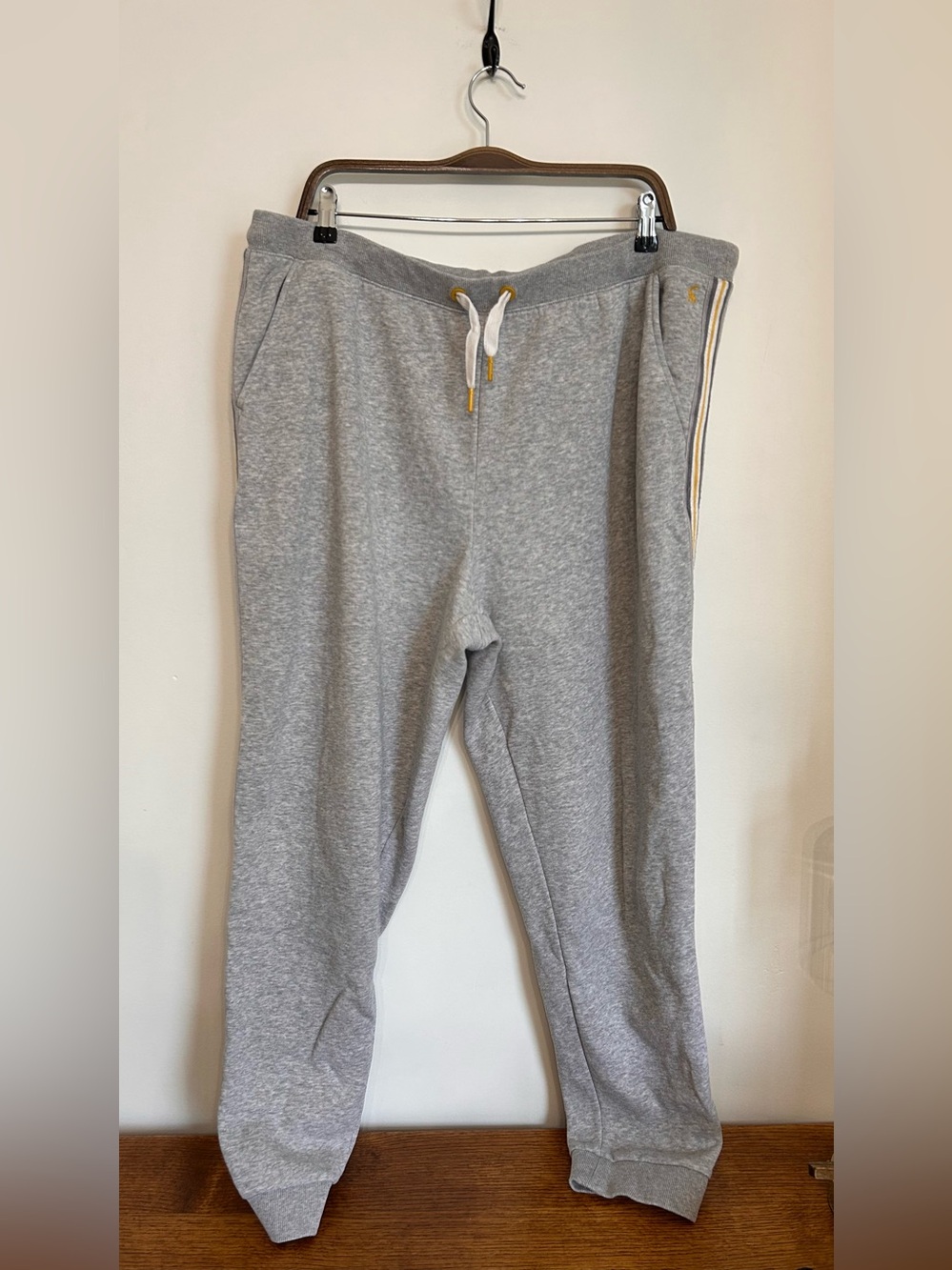 JOULES “KIRSTEN” JOGGING PANTS WITH BEE AND BUNNY LOGO DRAWSTRING